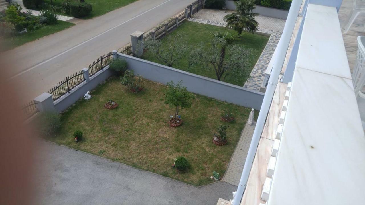 פורץ Apartman Janja מראה חיצוני תמונה