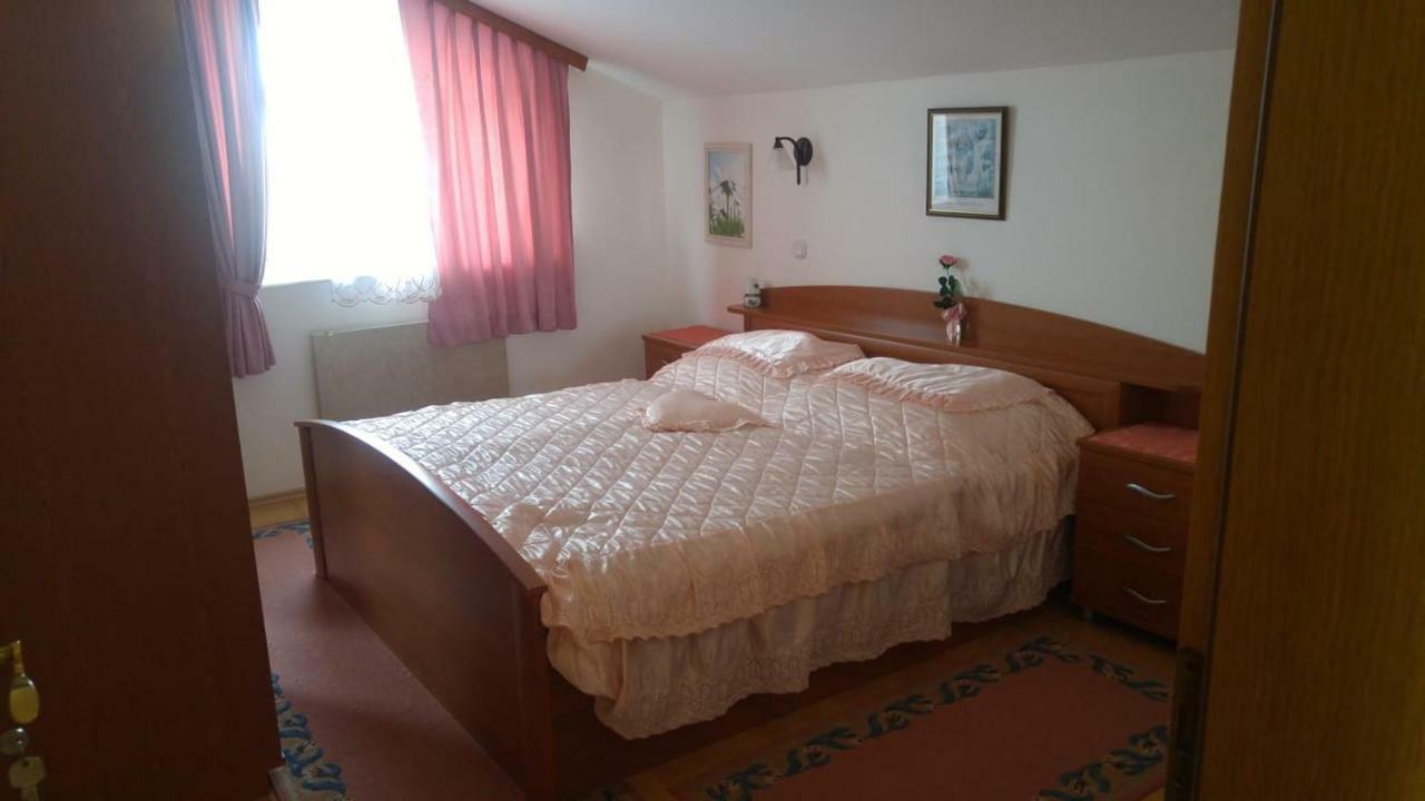 פורץ Apartman Janja מראה חיצוני תמונה